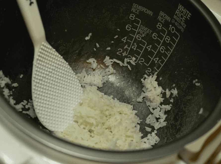 What Goes on in a Rice Cooker How Does it Work? Rice Array