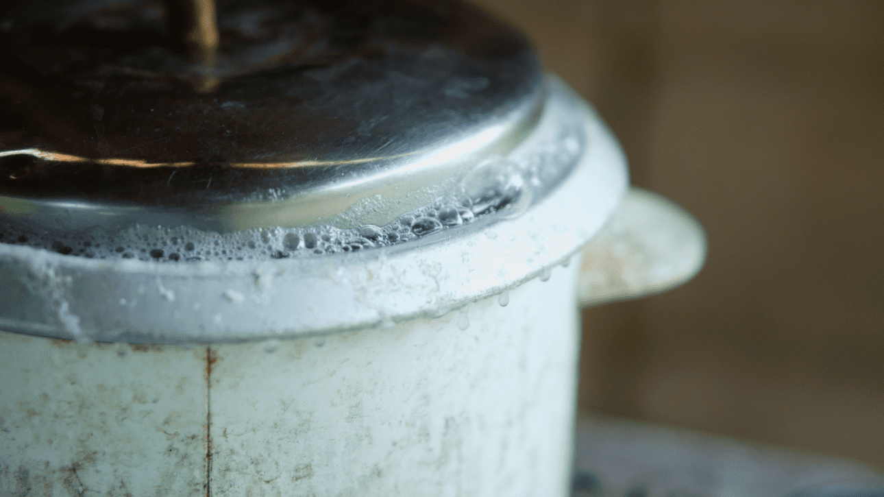 How to Stop Your Rice Cooker Spitting Easy Tips for Cleaning and