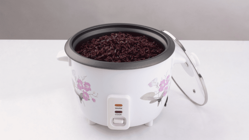 How Does a Rice Cooker Function?