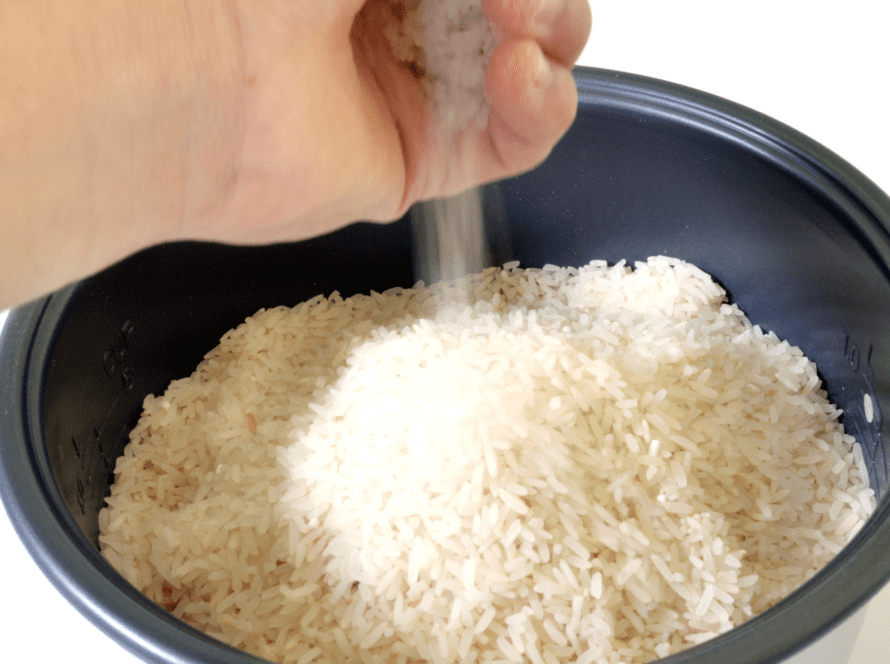 What Goes on in a Rice Cooker How Does it Work? Rice Array