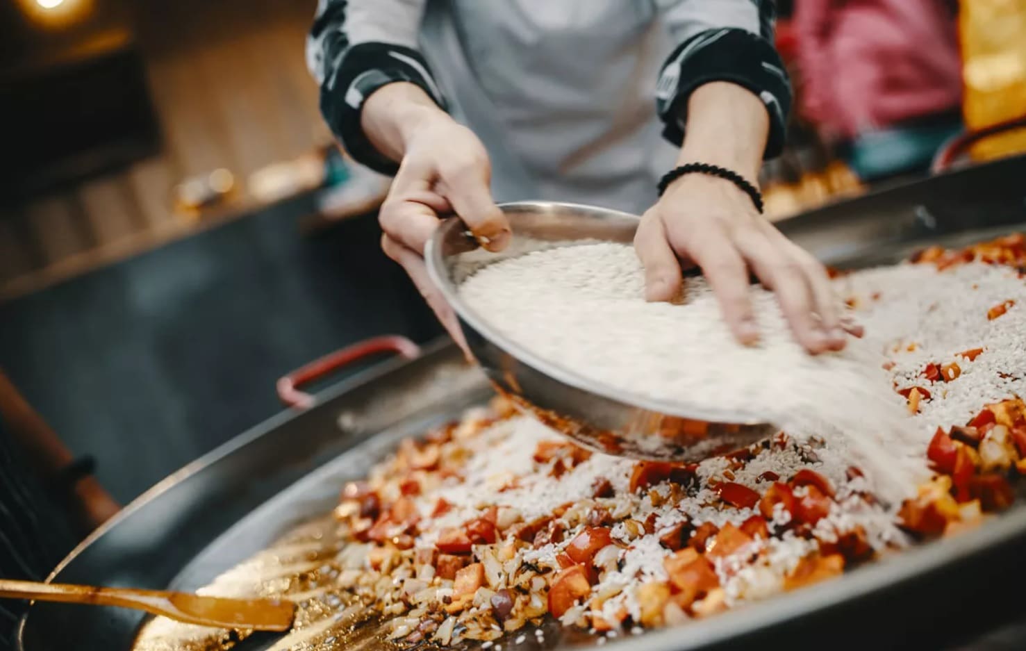 The Differences Between Paella And Bomba Rice